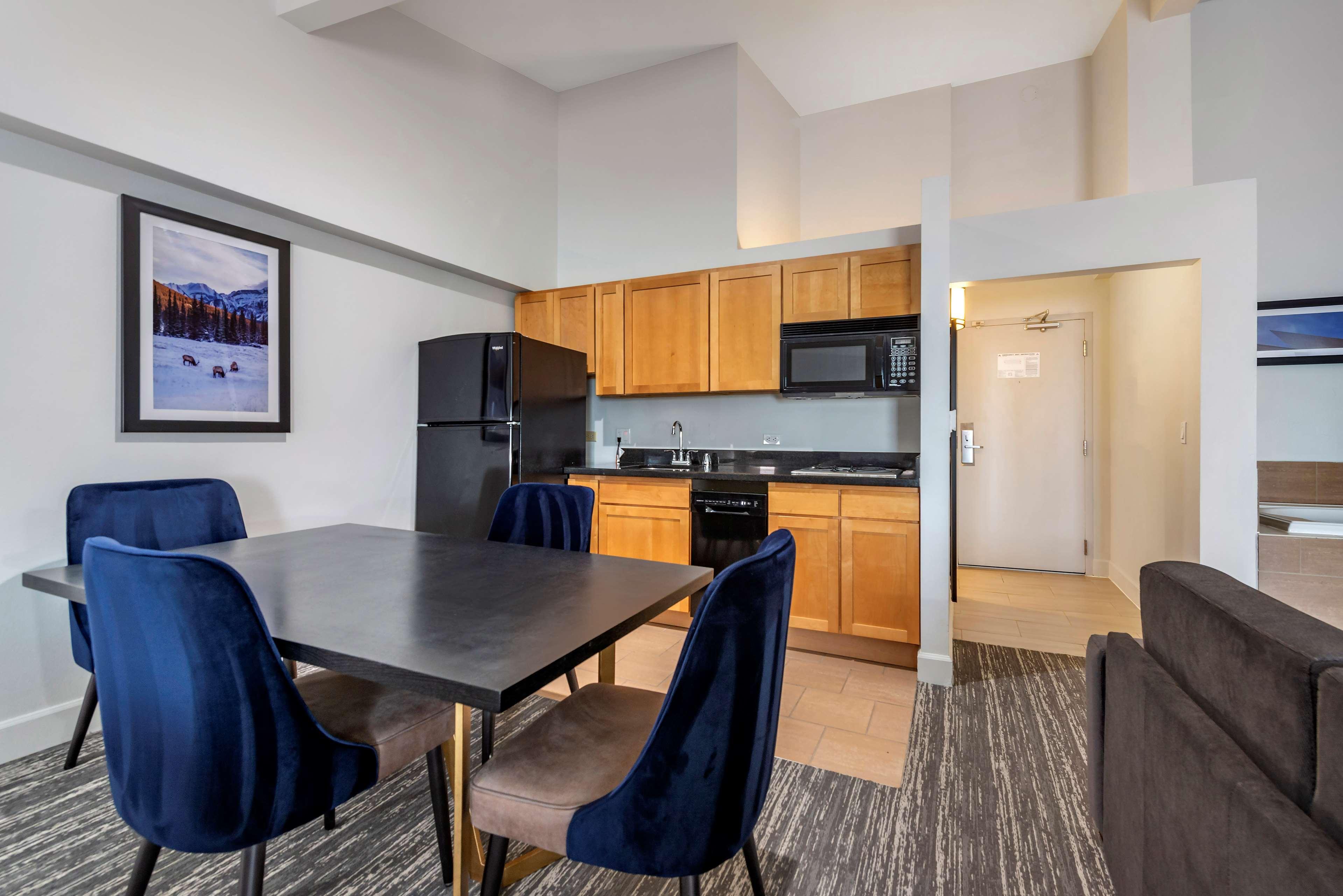 Best Western Premier Denver East Kültér fotó
